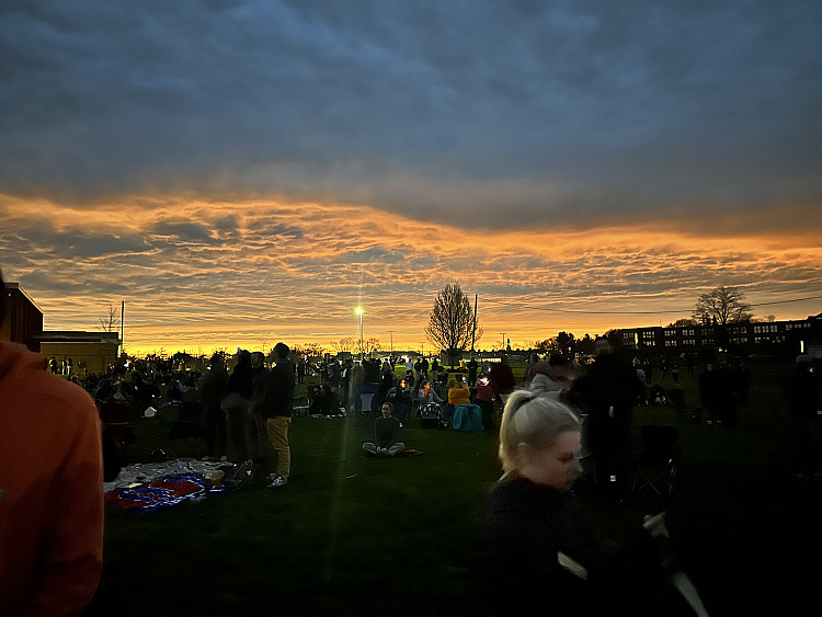 Horizon during totlaity