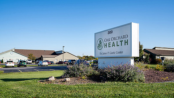 outdoor sign reading Oak Orchard Health